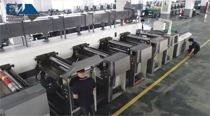 เครื่องพิมพ์แบบ Flexo แบบ sleeve ด้วยระบบอัตโนมัติในการบรรทุกและการบรรทุก