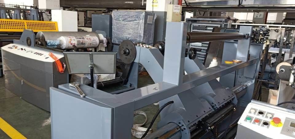 เครื่องพิมพ์ Flexo / เครื่องพิมพ์ Flexographic ด้วยความเร็วการพิมพ์ 150m / min และเครื่องแห้ง UV IR