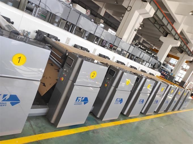 เครื่องพิมพ์ Flexo / เครื่องพิมพ์ Flexographic ด้วยความเร็วการพิมพ์ 150m / min และเครื่องแห้ง UV IR