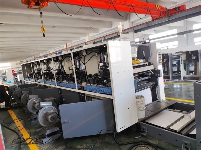 พิมพ์กระดาษถ้วย 4 สี Flexo Printer ด้วยตัวเลือกการปรับแต่งและความเร็วการพิมพ์ 150m / นาที