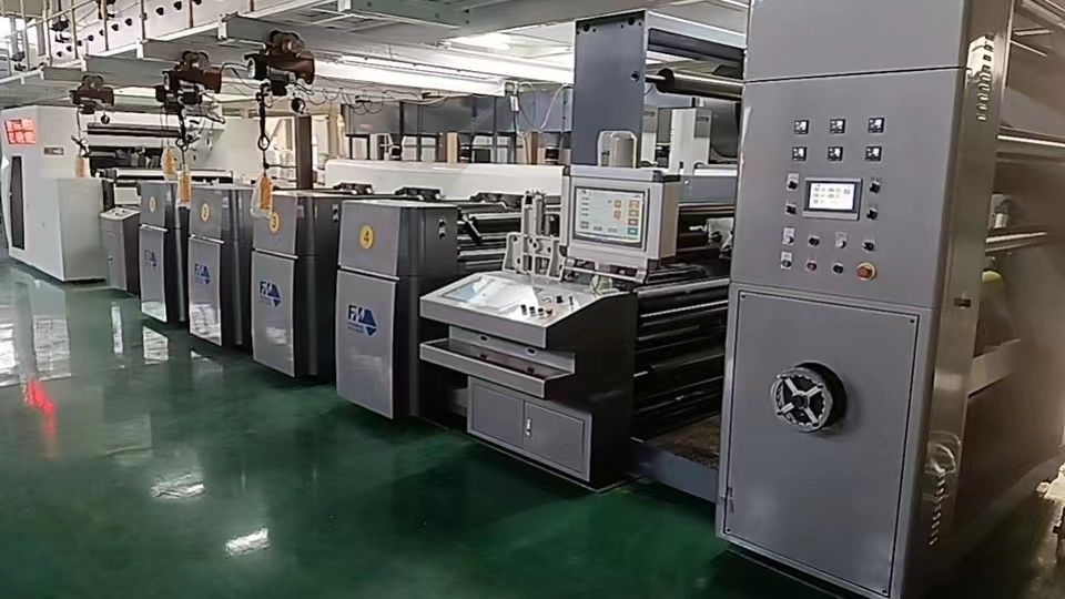 ความเร็วสูงสุด 150m / min หน่วยพิมพ์ Flexo สําหรับผ่าใหญ่ กว้าง 1524 มม