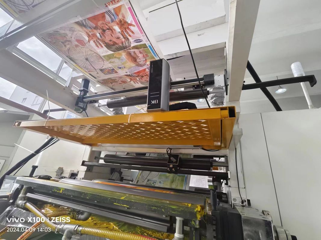 เครื่องพิมพ์ Flexographic แบบตั้งแบบ Cascading สําหรับวัสดุกระดาษที่ไม่เนื้อ