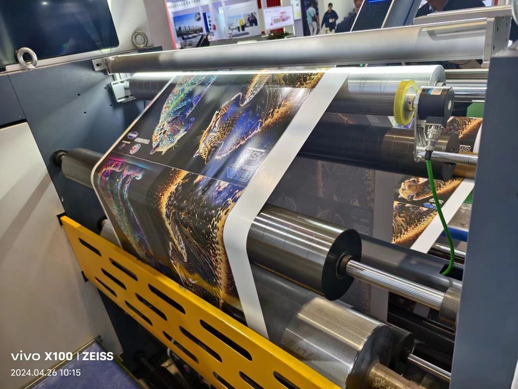 เครื่องพิมพ์แบบ Flexo แบบ Sleeve พร้อมระบบการขับเคลื่อน servo สําหรับการพิมพ์ความเร็วสูง