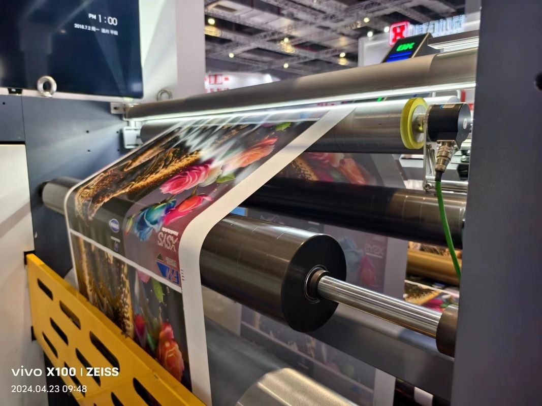 เครื่องพิมพ์แบบ Flexo แบบ sleeve ด้วยระบบอัตโนมัติในการบรรทุกและการบรรทุก