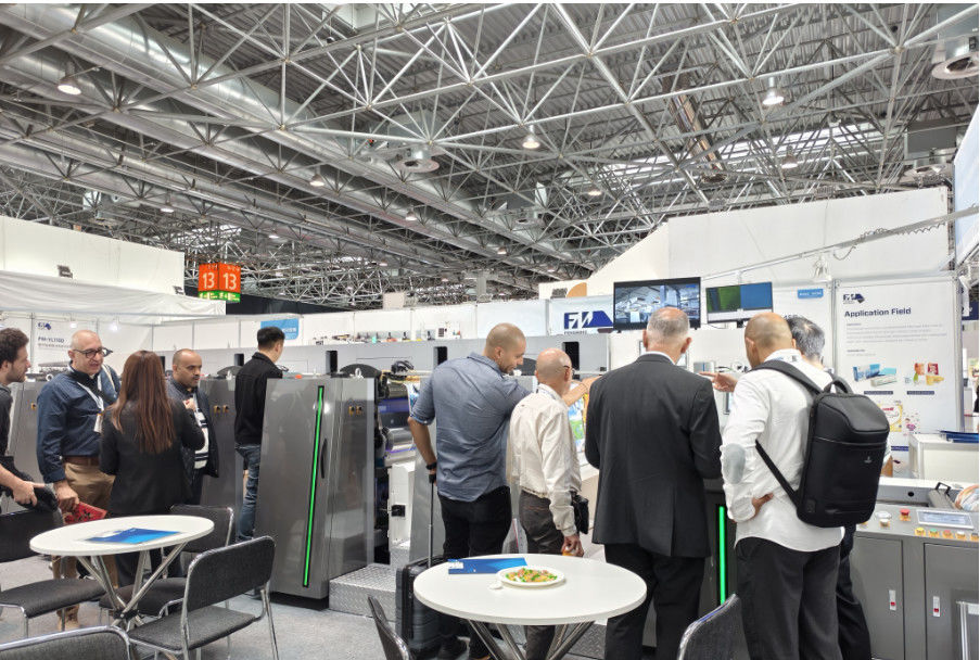 เครื่องพิมพ์ Flexo แบบ Sleeve ที่ควบคุมโดย PLC มีความกว้างการพิมพ์สูงสุด 1000 mm