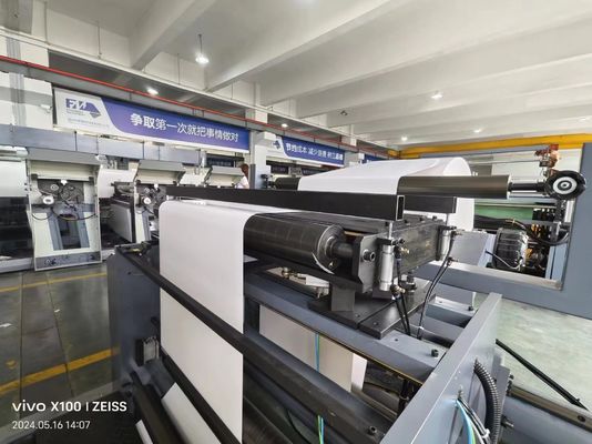 เครื่องพิมพ์ความเร็วสูงหลายสีความกว้าง Web Roll To Roll Flexo สําหรับกระดาษ, หนัง, ถุงพลาสติก, ไม่เนื้อ