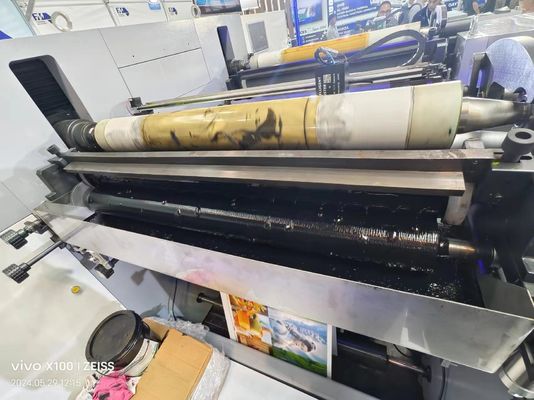 เครื่องพิมพ์สําหรับกระเป๋าที่ไม่เนื้อผ้า 4 สี กระเป๋าที่ไม่เนื้อผ้า Flexo เครื่องพิมพ์ราคา